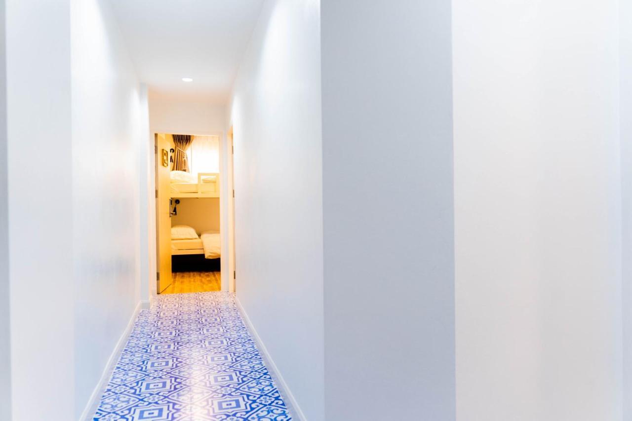 The Lol Elephant Hostel Бангкок Экстерьер фото